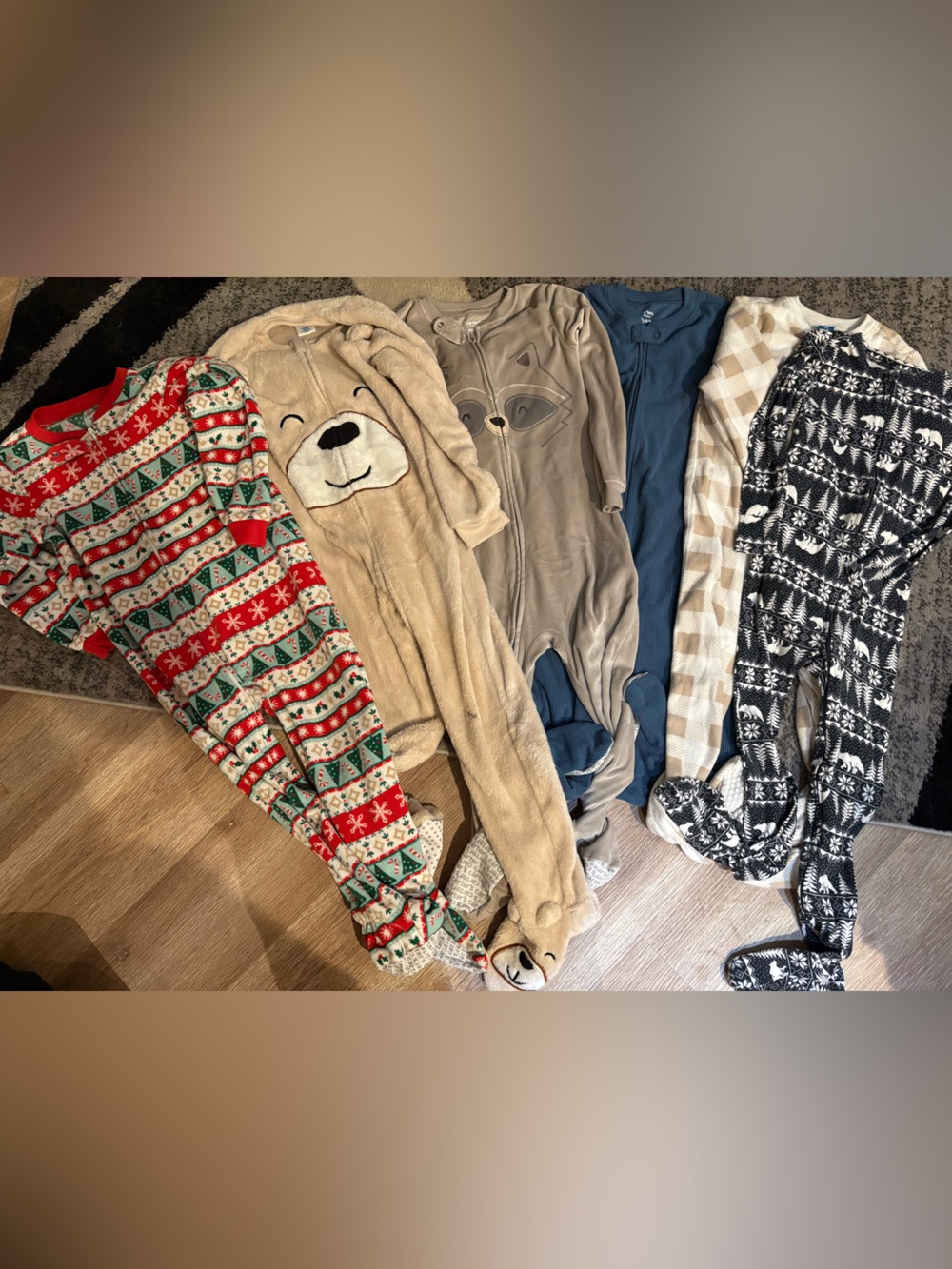 EUC fuzzy footed sleeper bundle (6)